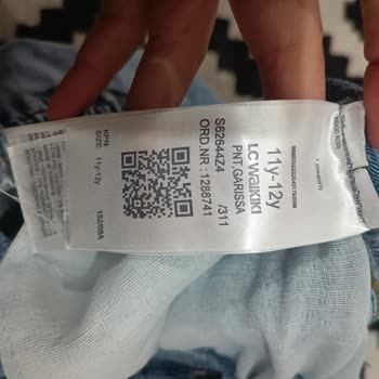 Yıkanmış Çocuk Kot Pantolonunda Çıkarılmayan Leke Nedeniyle Değişim Talebi