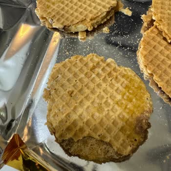 Parçalanmış Ve Bayat Waffle Ürünü Değişim Ve Kalite İncelemesi Talebi