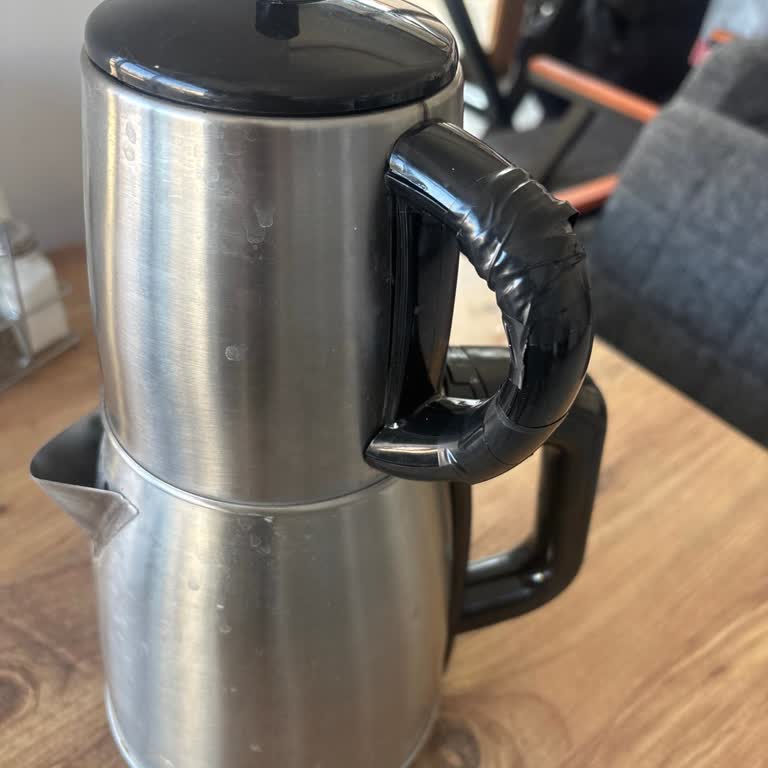 Çaydanlık Kulpu Kırıldı, Güvenlik Riski Ve Garanti Kapsamında Yedek Parça Talebi