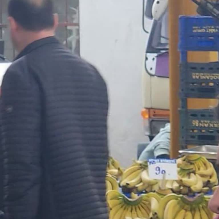 Muz Tezgahında Fiyat Etiketlerini Manipüle Eden Esnaf Hakkında Ağır Yaptırımlar Talebi