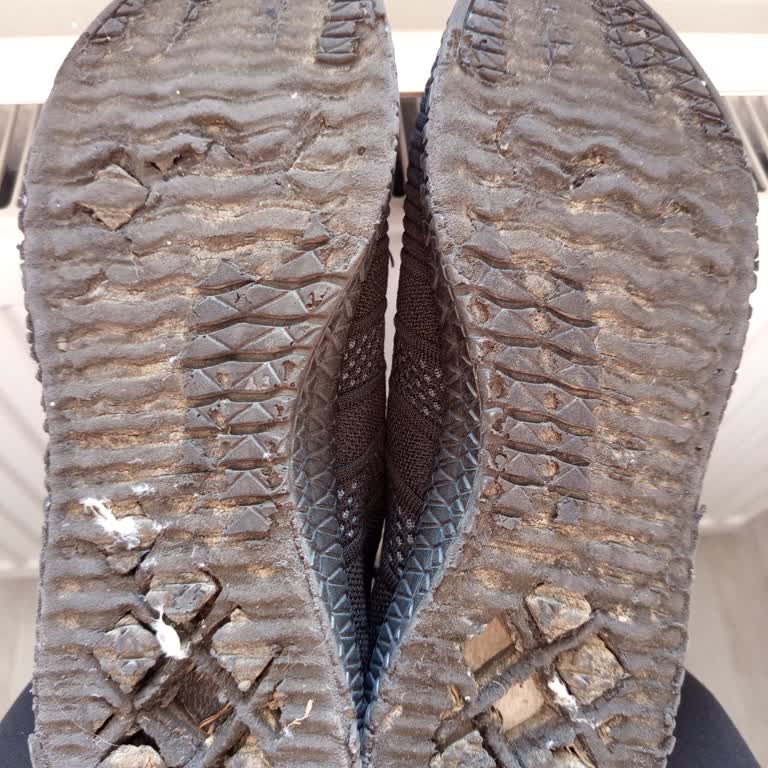 Letoon Ayakkabısının Deforme Tabanı Ve Şirketin İletişimsizliği