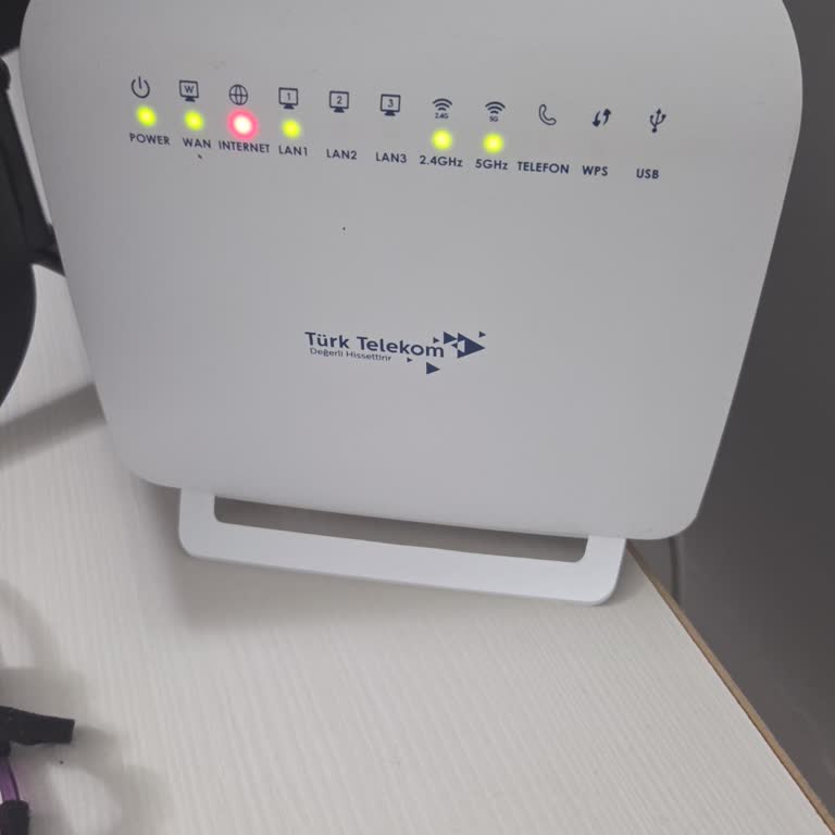 Fiber İnternetim 4 Gün Süreyle Kesildi, Müşteri Hizmetlerinden Cevap Gelmedi