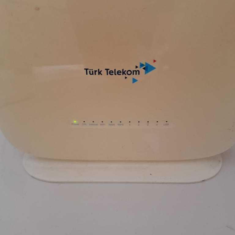 Aylık Ücret Öderken Sürekli Kesintili İnternet, Teknik Ekip Gelmedi
