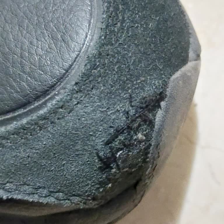 6 Ayda İç Ve Dış Deride Yırtılan Ayıplı Sneaker