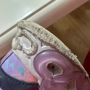Skechers Kız Çocuk Ayakkabısında Hızlı Deformasyon Ve Boyner'in Red Cevabı