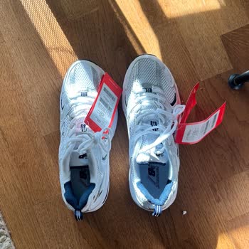 Yanlış Çift Ve Büyük Numara Gönderildi, Hızlı Değişim Talebi