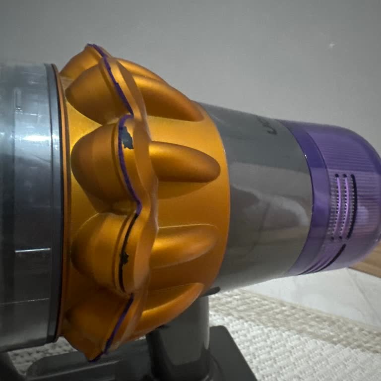 Dyson V15 Detect Absolute’da Papatya Bölümünün Soyulması Ve Çekim Gücü Düşüşü Dolayı Değişim Talebi