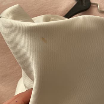 Yanlış Ve Kullanılmış Elbise Gönderimi Sonrası Ücret İadesi Alınmadı