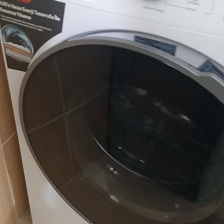 Arçelik Çamaşır Makinesinde Deterjan Lekesi, Toz Ve Kötü Koku