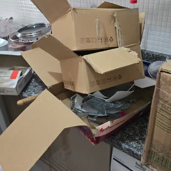 Yurtiçi Kargo Esenyurt Şubesinde Teslimat İhmalı Ve Kırık Ürünler