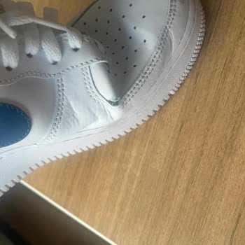 Nike Air Force Ayakkabısındaki Dikiş Açılması Kullanıcı Hatası Olarak Red Edildi