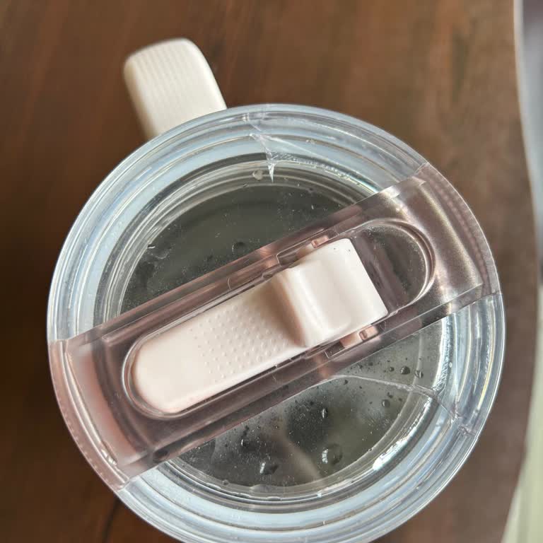 Stanley Quencher Pro Tour Termosu Kapağı Kırıldı, Yedek Parça Yok Ve Garanti Hakları İhlal Edildi