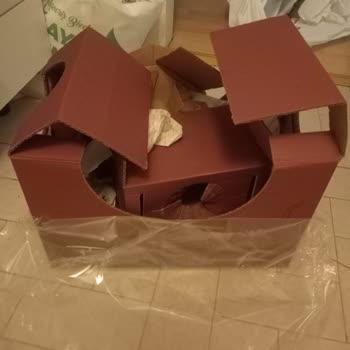 Kargo İle Gelen Yemek Takımında 6 Kase Eksik, Mağaza Çözüm Sunmuyor