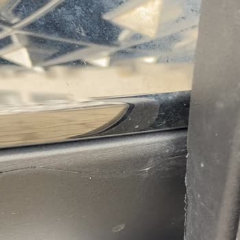 Chery 8 Pro Max'te Çatlaklar, Ses Ve Elektrik Problemleri İçin Garanti Talebi