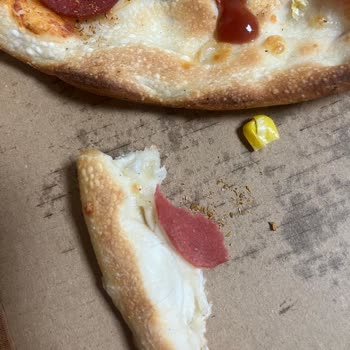 Saç Kılı Bulunan Pizza: Hijyen İhlali Ve Ücret İadesi Talebi