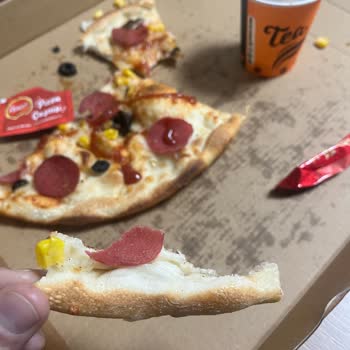 Saç Kılı Bulunan Pizza: Hijyen İhlali Ve Ücret İadesi Talebi