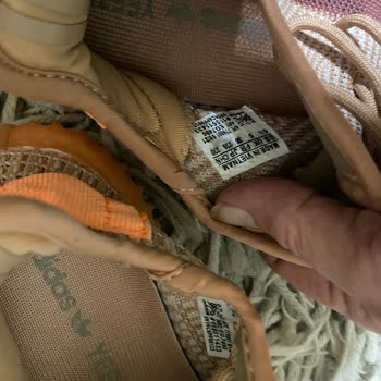 Gardrops’ta Sahte Adidas Yeezy Satın Alındı, İade Talebi Yanıtlanmadı