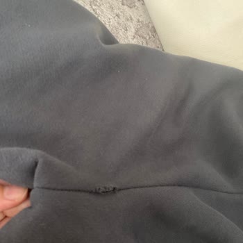 Defolu Eşofman Ve Mağaza Bulunmaması Nedeniyle İade Talebi