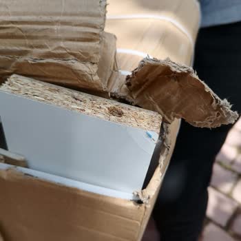 Sürat Kargo Yanıltıcı Teslimatı Ve Kaba Tutumu Nedeniyle Hasarlı Ürün İade Sorunu