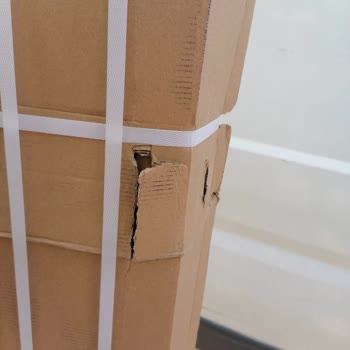 Sürat Kargo Yanıltıcı Teslimatı Ve Kaba Tutumu Nedeniyle Hasarlı Ürün İade Sorunu