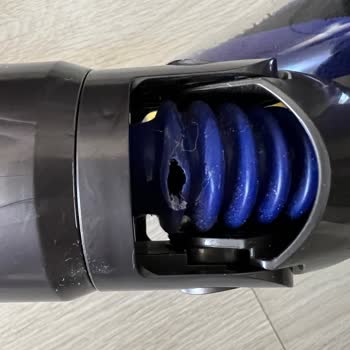 Dyson V15 Detect'in Plastik Borusu Tekrarlayan Erime Sorunu Ve Garanti İhlali