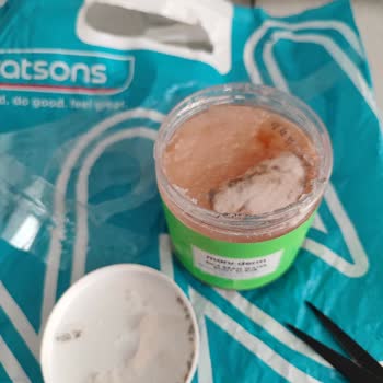 Küflü Vücut Peelingi Ürünüyle Sağlık Endişesi Ve İade Talebi