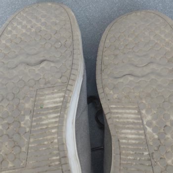 FLO Sneaker’da Hızlı Renk Solması Ve Taban Yırtılması, Değişim Talebi Reddedildi