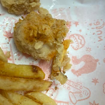 Popeyes Şubesinde Bulaşık Telinin Yemeğe Karışması Sağlık Tehlikesi