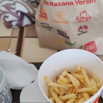 Burger King Porsiyonun Az Ve Yanık Olması