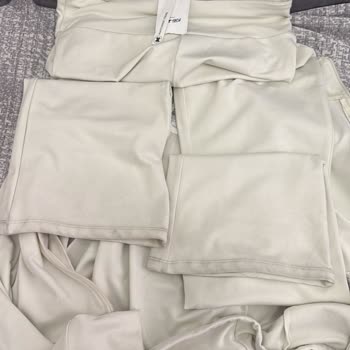 DeFacto'dan Gelen Kullanılmış Ve Ter Kokulu Ürünler İçin Tam İade Talebi