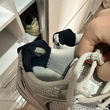 Ayakkabının Dikişleri Açıldı, Hızlı Değişim Ve İade Talebi