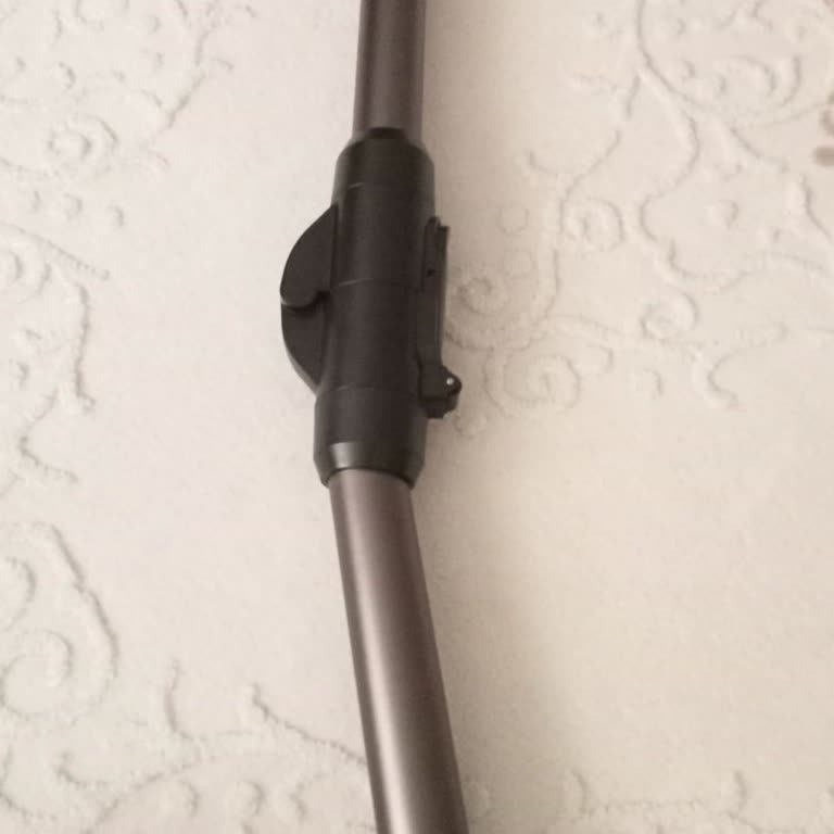 Arzum Magiclean Dikey Süpürge Teleskobik Borusu Bir Ayda Kırıldı, Yetkili Servis Müşteri Hatası Dedi