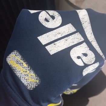 Fenerbahçe Formasında Hızlı Çözülme Ve Yazıların Soyulması