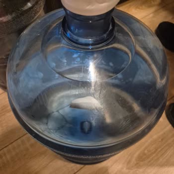 Açılmamış Damacana Suyunda Plastik Parçası Bulundu