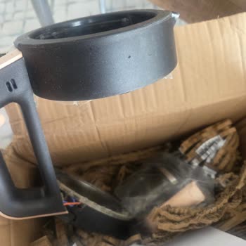 Kırık Cam Ve Eksik Tabanı Nedeniyle Tekrarlanan Mağaza Ziyaretleri, Güven Sarsıldı