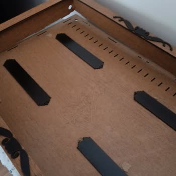 Tesbih Dolabım Kırık Geldi, DHL Kargo’ya Tazminat Talebi