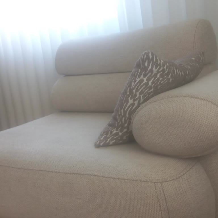 Kumaşına Yapışkan Damlayan Koltuk Değişiminde Uzun Gecikme