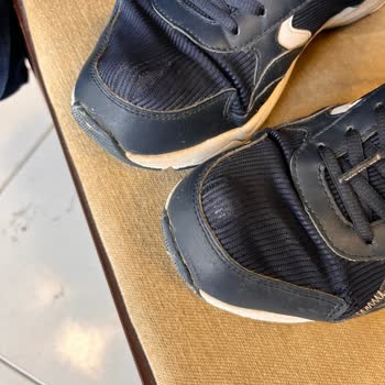 FLO Ayakkabılarda File Yırtılması Ve Üretim Hatası İddiası