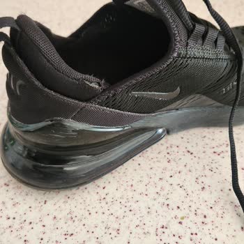 Nike 270 Ayakkabıda Kısa Sürede Açılma Sorunu Ve Garanti Redi