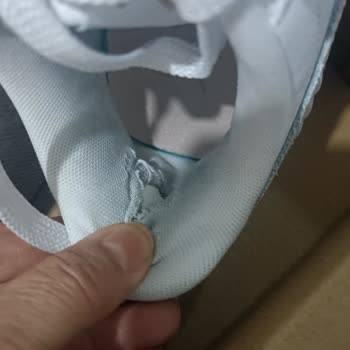 Deichmann Mağazasında Satın Alınan Puma Ayakkabısının Hızlı Yırtılması Ve Çözüm Sunulmaması