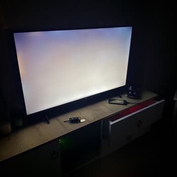 Beko Televizyonumda Sürekli Donma Ve Kapanma, Servis Çözüm Sağlamıyor, Değişim Talebi