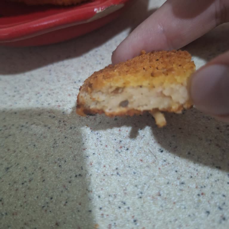 BİM'de Satın Alınan Tavuk Schnitzel İçinde Yabancı Madde