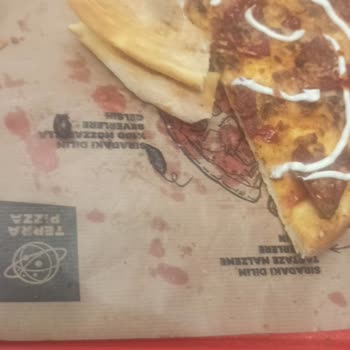 Terra Pizza Niğde AVM Şubesinde Hijyen Sorunu Ve Güven Kaybı