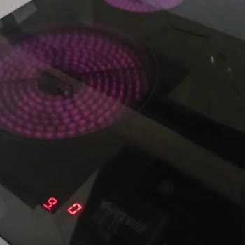 Arçelik 4 Gözlü Ankastre Ocağımda Elektronik Kart Arızası Kontrolsüz Yanma Ve Güvenlik Endişesi