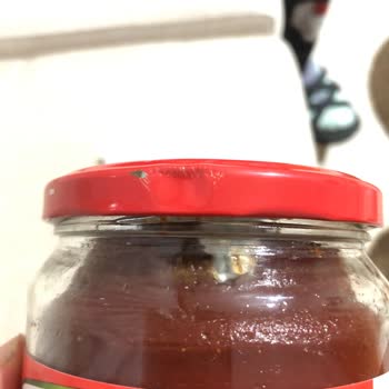 Açılmamış Salçada Küf Tespiti Ve Güvenlik Endişesi