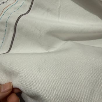 Almila'dan Gelen Kullanılmış Ve Kirli Hediye Ürünler Saygısızlık Oluşturdu