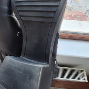 Derimod'dan Hatalı Bot Çifti Farklı Numara, Değişim Talebi