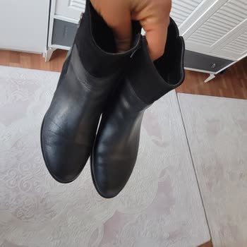 Derimod'dan Hatalı Bot Çifti Farklı Numara, Değişim Talebi