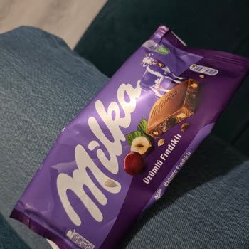 Milka Çikolatasında Çıkan Sert Cisim Çocuk Sağlığını Tehdit Ediyor