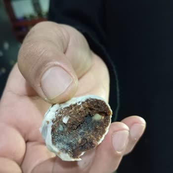 Yakamoz Pastanesinde Küflü Truf Satışı Çocuğumun Sağlığını Tehdit Ediyor